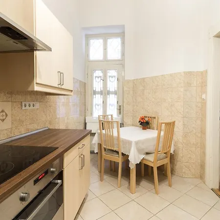 Beautiful Spacious Three-Room Suite Close To Buda Castle Budapest Exterior photo