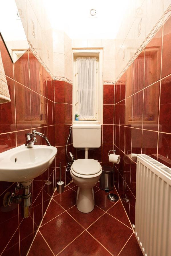 Beautiful Spacious Three-room Close To Buda Castle Апартаменты