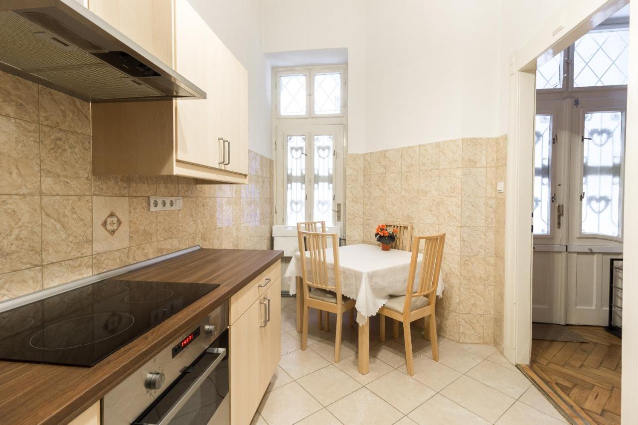 Beautiful Spacious Three-room Close To Buda Castle Апартаменты *